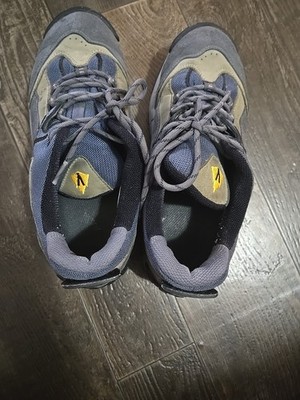 WEEKEND SALE!!!  Vasque Gore-Tex Stealth Low Cut Shoes 7.5 Hiking Boots, Unisex