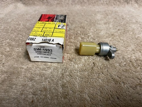 NOS FORD E69Z-14018-A SW-1992 1986-97 AEROSTAR ESCORT LIFTGATE AJAR ALARM SWITCH