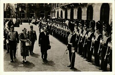 CPA AK H.M.Koningin Juliana en President Coty DUTCH ROYALTY (747048)
