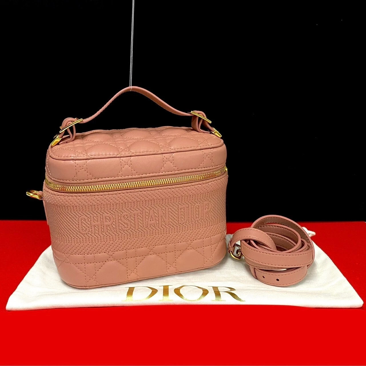 Petit sac bandoulière Christian Dior Dior voyage Vanity Canage cuir rose 98650