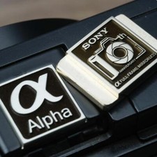 Tappo copri hot shoe fotocamera metallo ottone alfa per Sony A7C A7C2 A7RIV A7M4 A6700