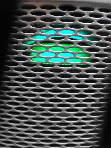 Fresh Air 2.1 by EcoQuest Air Purifier / Ionizer / Sanitizer w/ Remote & Manual - Picture 3 of 9