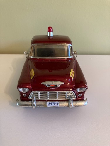 1:24 SCALE 1955 Chevrolet Stepside Customized US Air Force Fire Chief Truck 1/24 - Picture 3 of 13