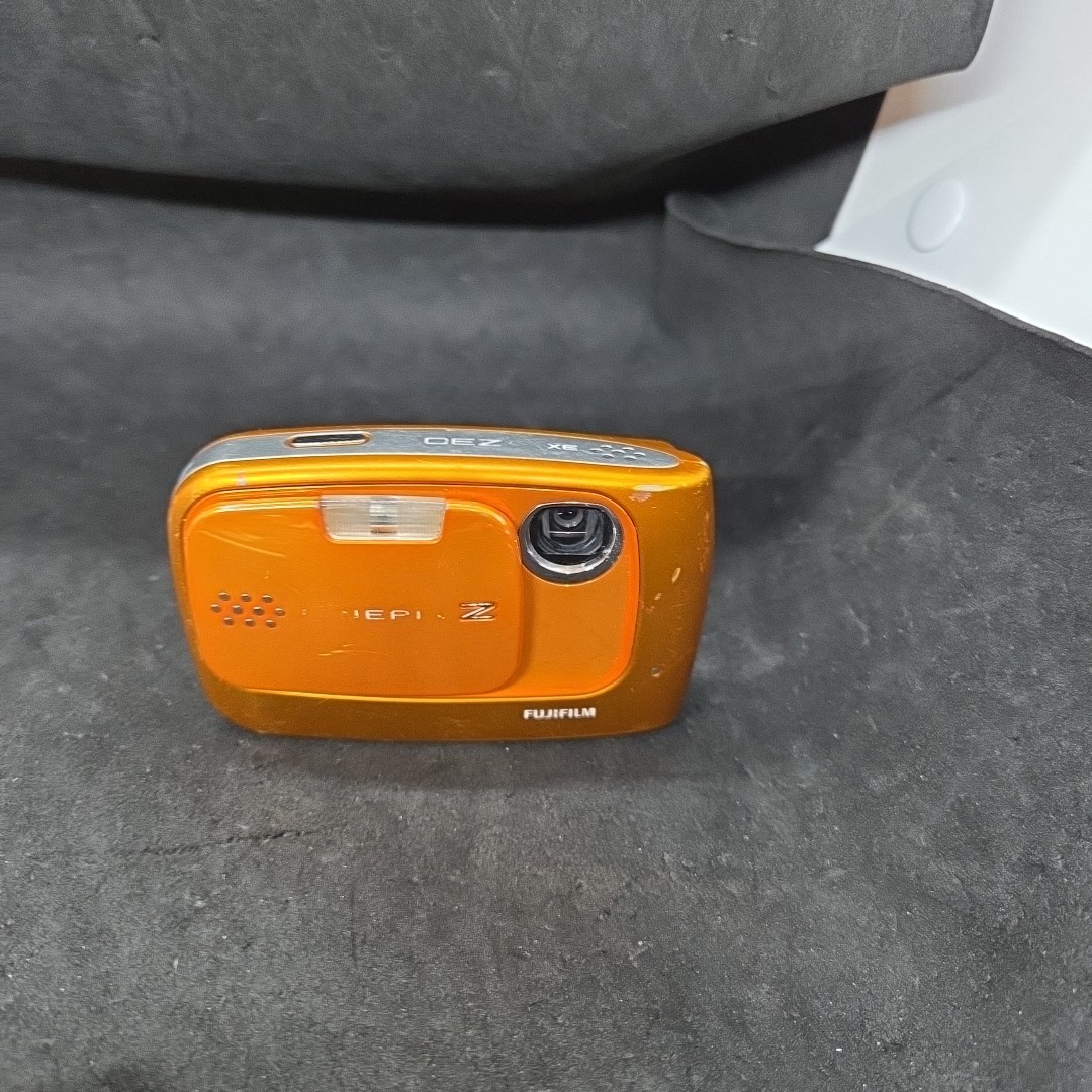 FUJIFILM FinePix Z30 Compact Digital Camera Orange Working- No