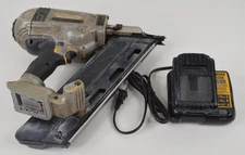 Dewalt DCN692 30° Framing Nailer Nail Gun w/ Charger WORKS BUT BAD BATTERY