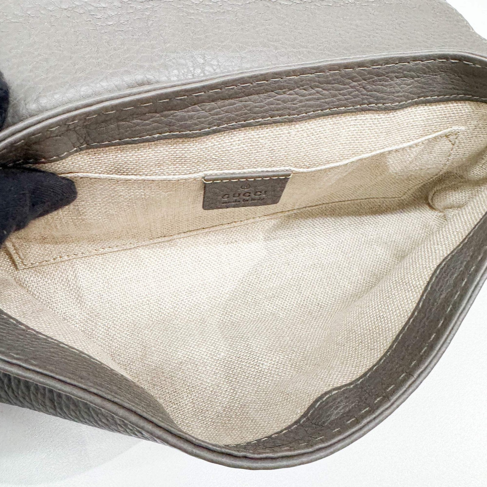 GUCCI Stirrup Gray Python Embossed Leather Should… - image 16