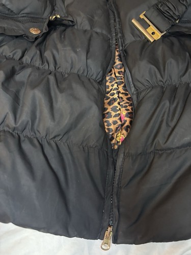 Betsey Johnson Puffer Jacket, Black - Stylish & Cozy! (Zipper Needs Repair) - Picture 8 of 8