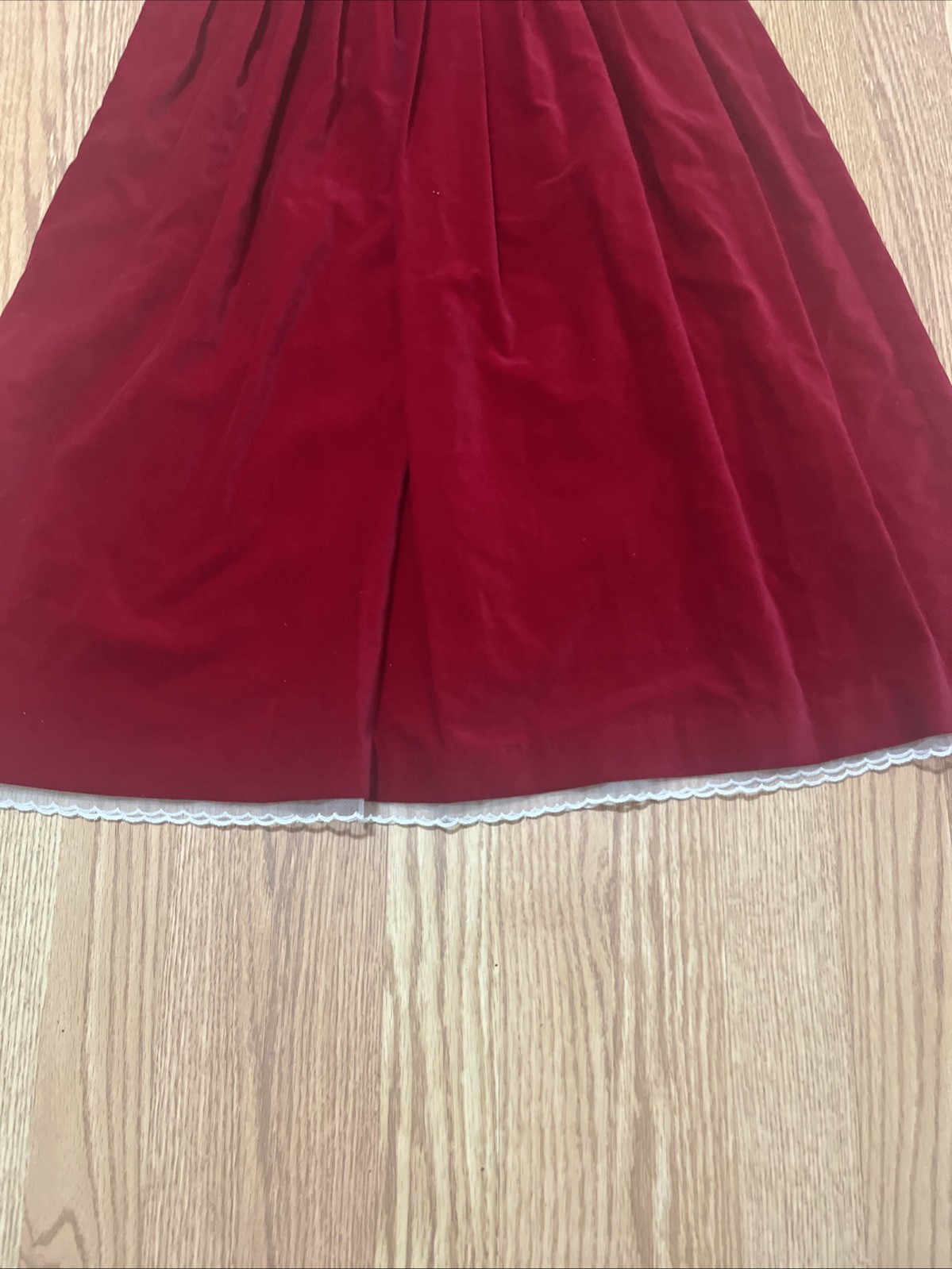 Vintage Dress Red Velvet Holiday S/S With Lace Collar And Hem Size 9-10 (140cm)