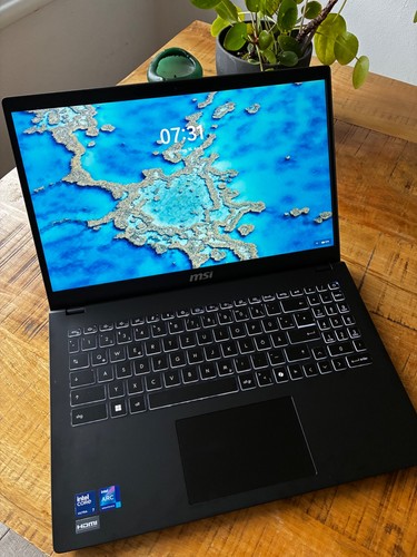 MSI Modern 15 H AI C1MOG-242 - Office Laptop /15,6" FHD Display