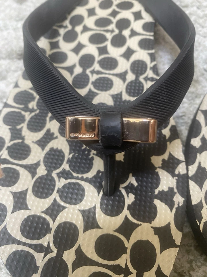 Coach Amel Signature C Black Tan Thong Sandals Bow Flip Flops Woman's Sz 7/8 - Image 2 of 3