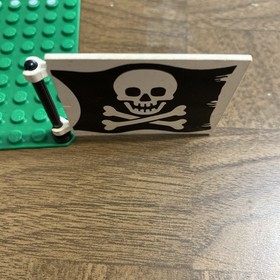 LEGO 1991 Rock Island Refuge 6273 Vintage Pirate Flag