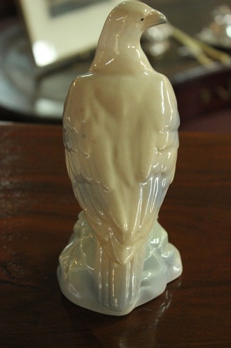 FALCO SCULTURA VINTAGE IN PORCELLANA ANNI 70 ANIMALE - Picture 3 of 7