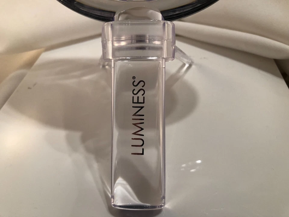 Luminess DUAL SIDED MAGNIFICATION MIRROR Handheld Mirror With Stand New In Box - Image 4 of 4