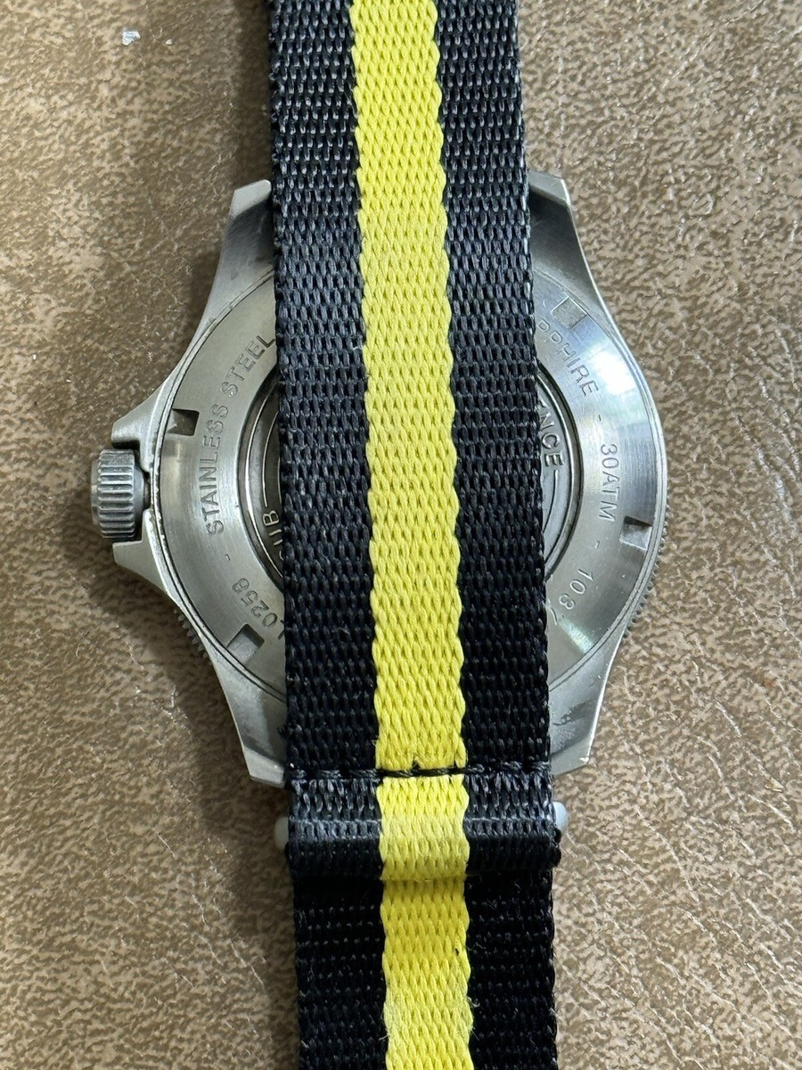 glycine Combat Sub GL0258 30ATM Automatic Preowned Watch Pls Read