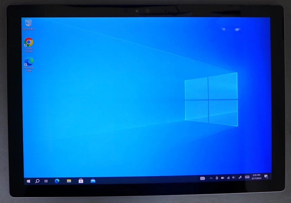 Microsoft Surface pro 4, Win 10 Pro, Silver, i7, 16GB, 256GB-Yellowish screen - Image 2 of 4