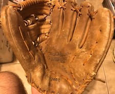 Vintage Regent 552 Phil Rizzuto Baseball Glove Right Handed Throwing RHT