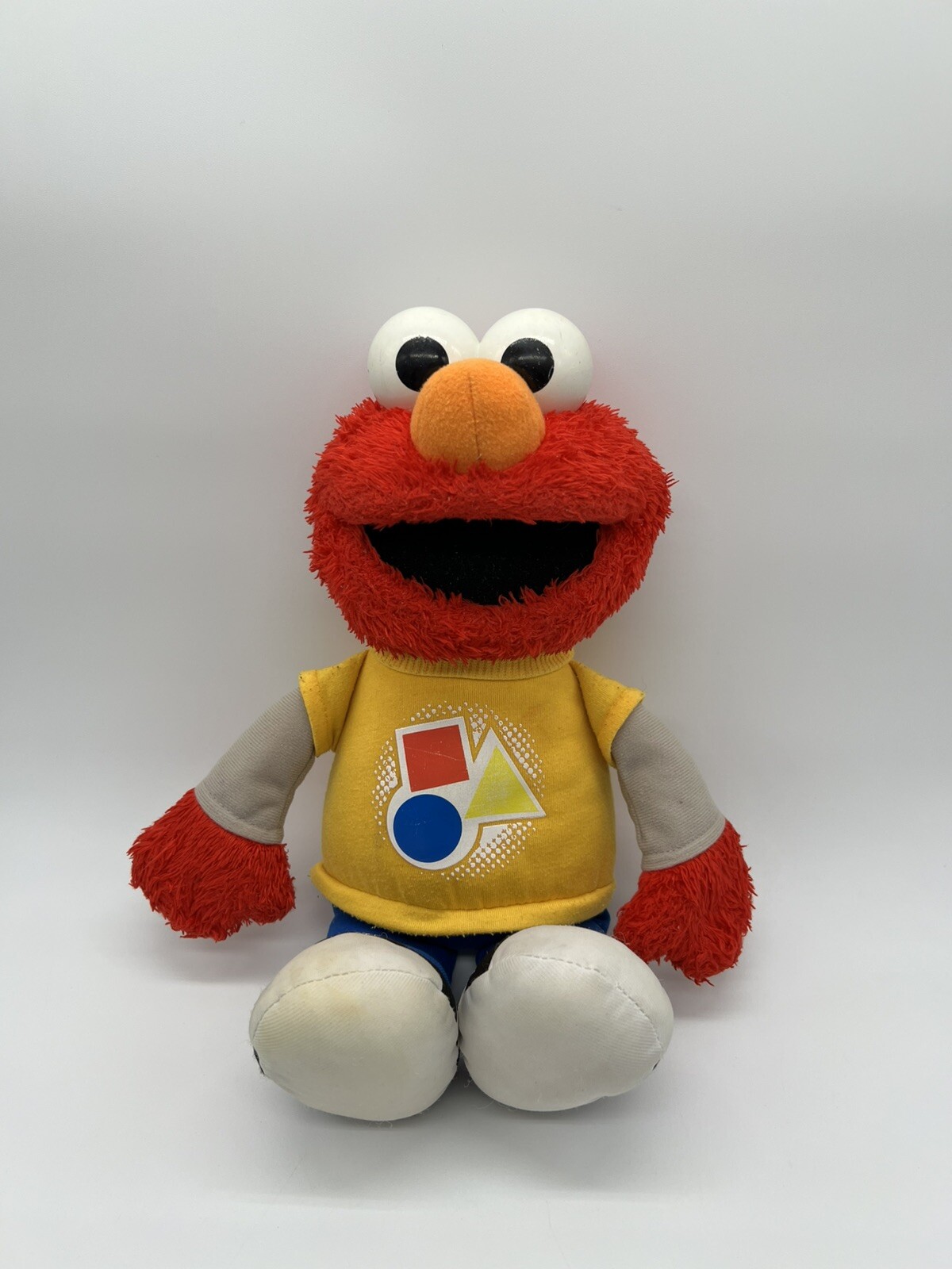 Talking ELMO Singing Plush Toy Doll  Shapes Colors Sesame Street 2010  working