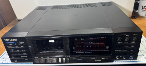 Teac V-900X Stereo Cassette Deck - Powers On - As-Is Parts/Restoration