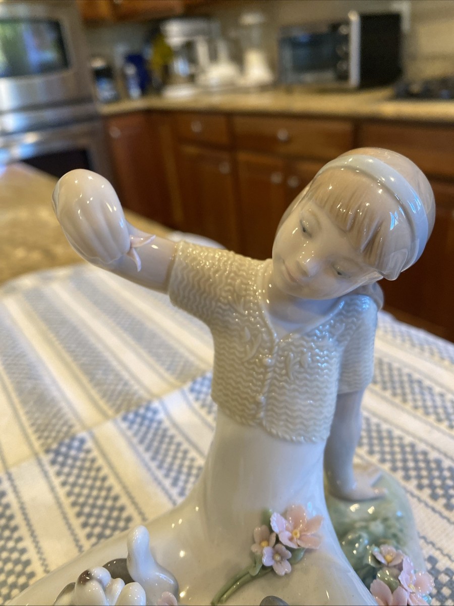 リヤドロ　7711  Play tIme with petals Lladro 7711 Playtime With Petals - Perfect Condition | eBay