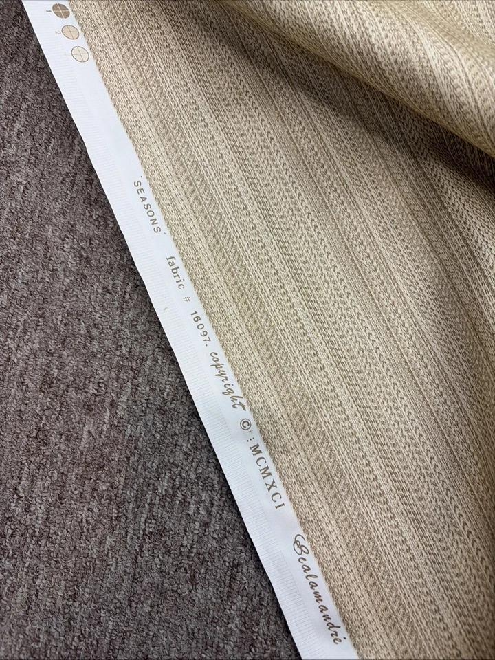 Estampado de algodón Scalamandre “Seasons” 20 3/4 yardas en beige estriado Foto 2 de 3