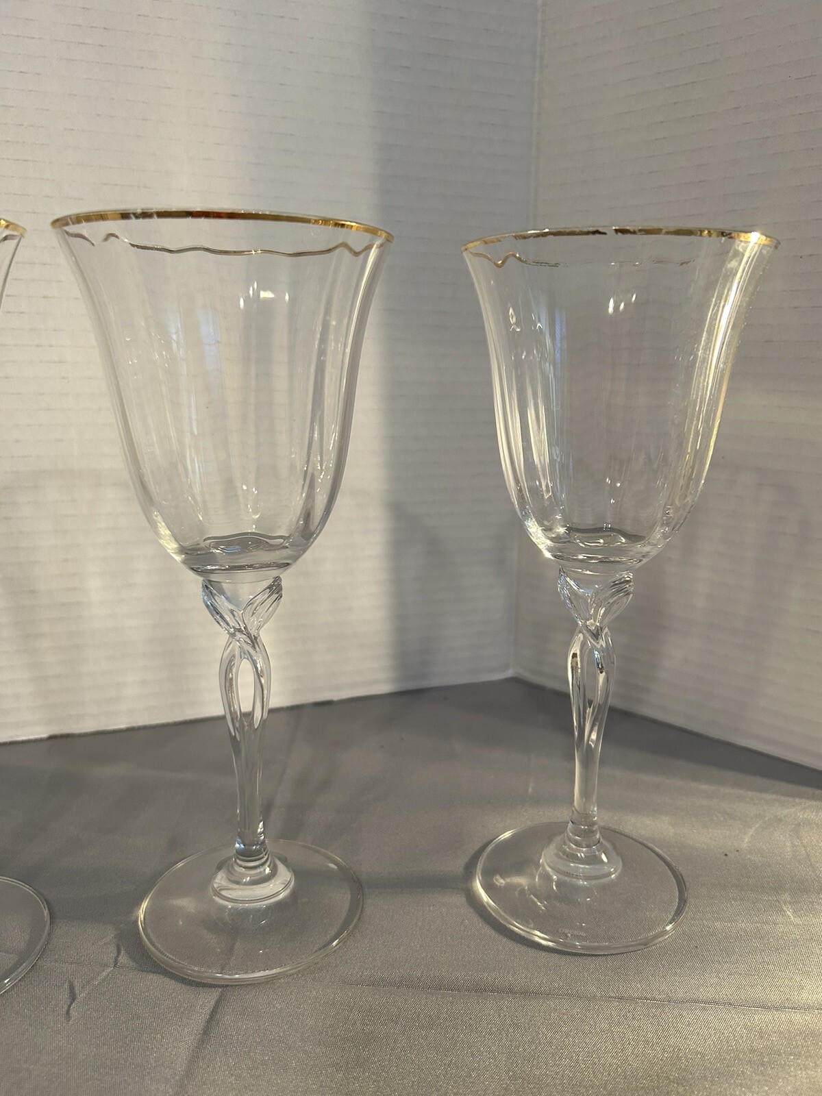 Oneida Crystal Chateau Wine Glasses Gold Rim Set Of 4 Retired eBay