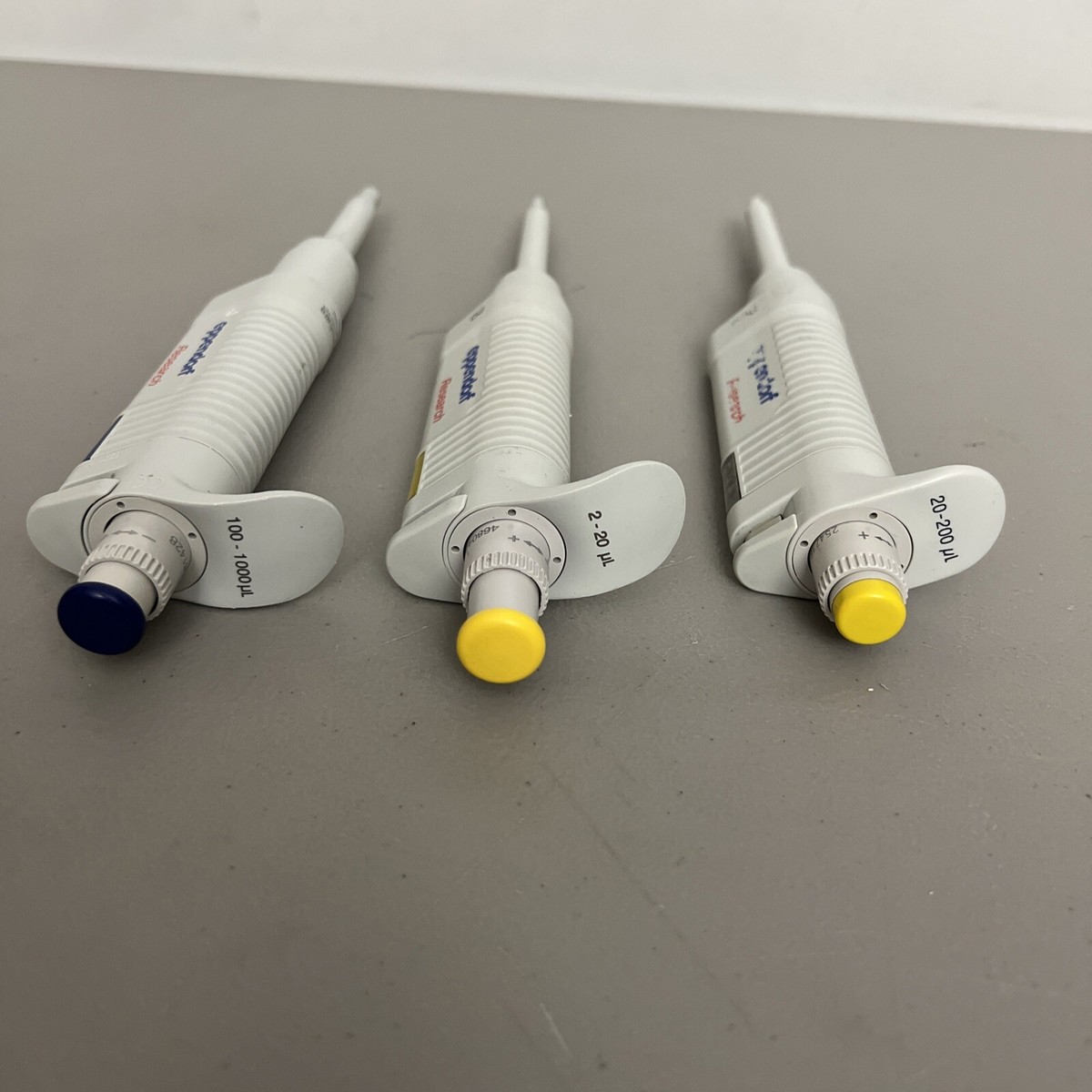 Set of 3 Eppendorf Research Pipette 20,200,1000uL Pipetman