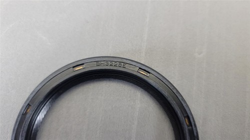 OEM Genuine 1993-2001 Jeep Cherokee XJ Transmission Shaft Oil Seal 83504055 - Picture 4 of 8
