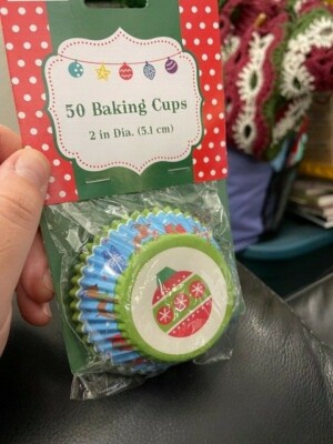 Regent 50CT Christmas Ornament Baking Cups 2'' New!