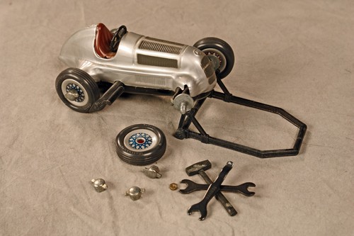 Schuco Studio Mercedes Benz Silver Arrow Grand Prix 1936 Clockwork Car - Picture 3 of 10
