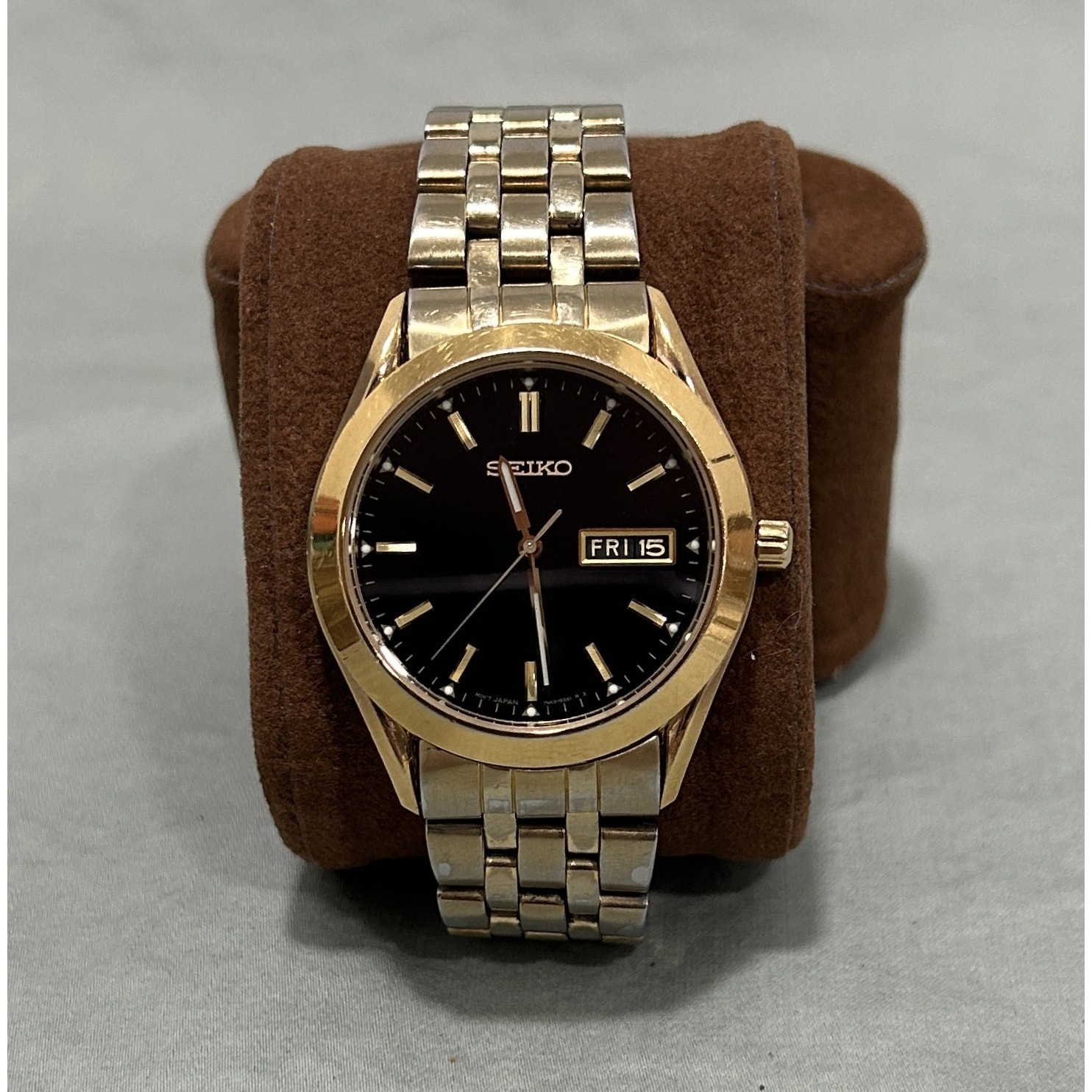 Vintage Seiko 7N43-9070 Men’s Watch Black Dial Day Date Gold Tone Bracelet