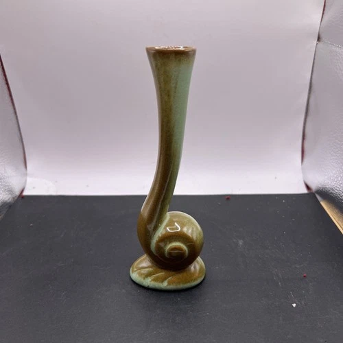 VINTAGE FRANKOMA POTTERY #31 SNAIL BUD VASE  GREEN/BROWN See Pics