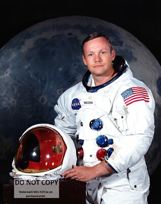 NEIL ARMSTRONG APOLLO 11 ASTRONAUT FIRST WALK ON MOON - 8X10 NASA PHOTO (EP-509)