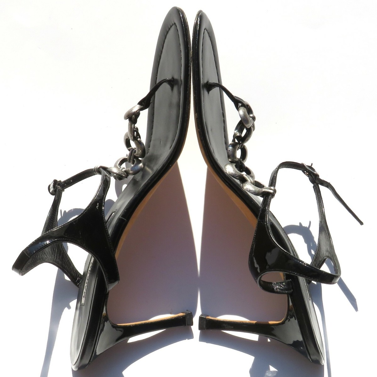 Manolo Blahnik ハンキシ ハックル エンヘリッシュ ヘルト The official Manolo Blahnik website | Manolo Blahnik