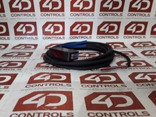 Keyence PZ-V11P Photoelectric Sensor, Used (UPP)