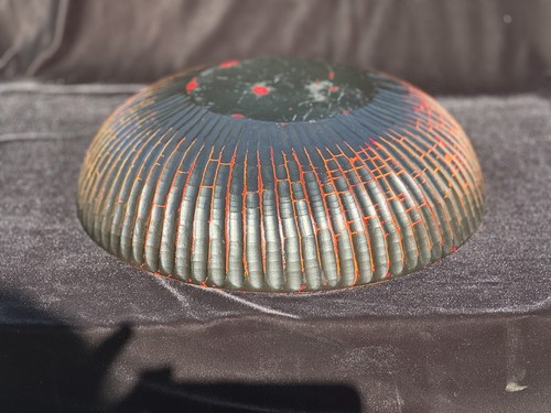 Large Antique Burmese Lacquerware Offering Bowl | Ribbed Textured Black & Red - Picture 11 of 13