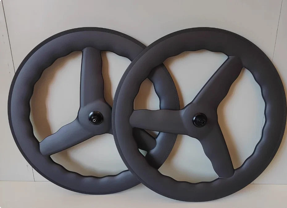 700C Carbon Wheel Rims for Track and Lightweight Road Bike Wheelset for Sports - Image 2 of 4