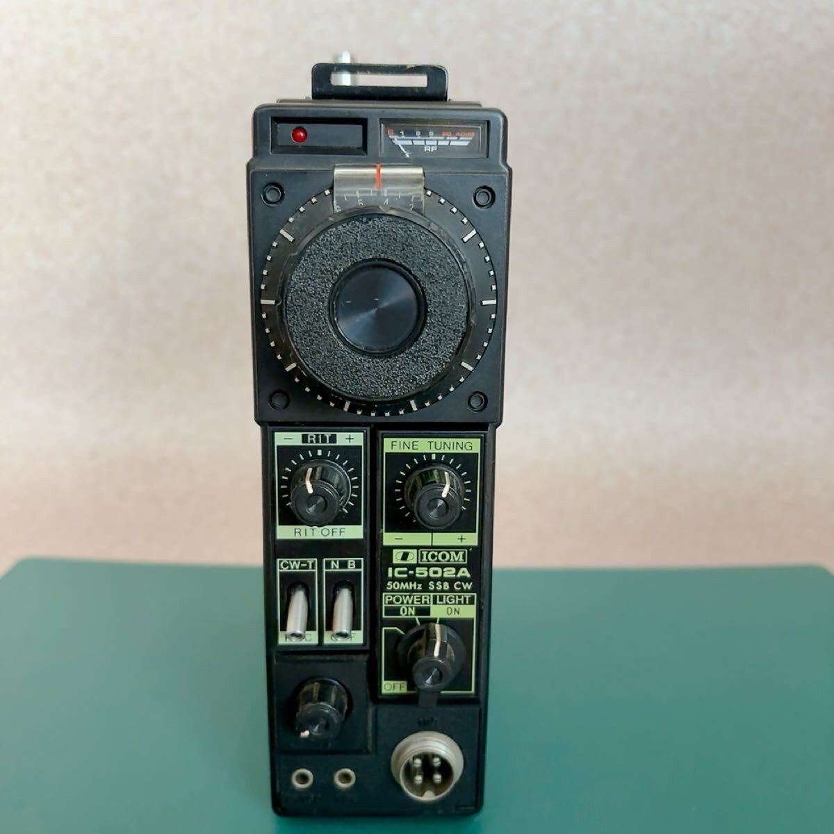 ICOM IC-502A 50MHz SSB VHF 6 m Portable Ham Radio Transceiver