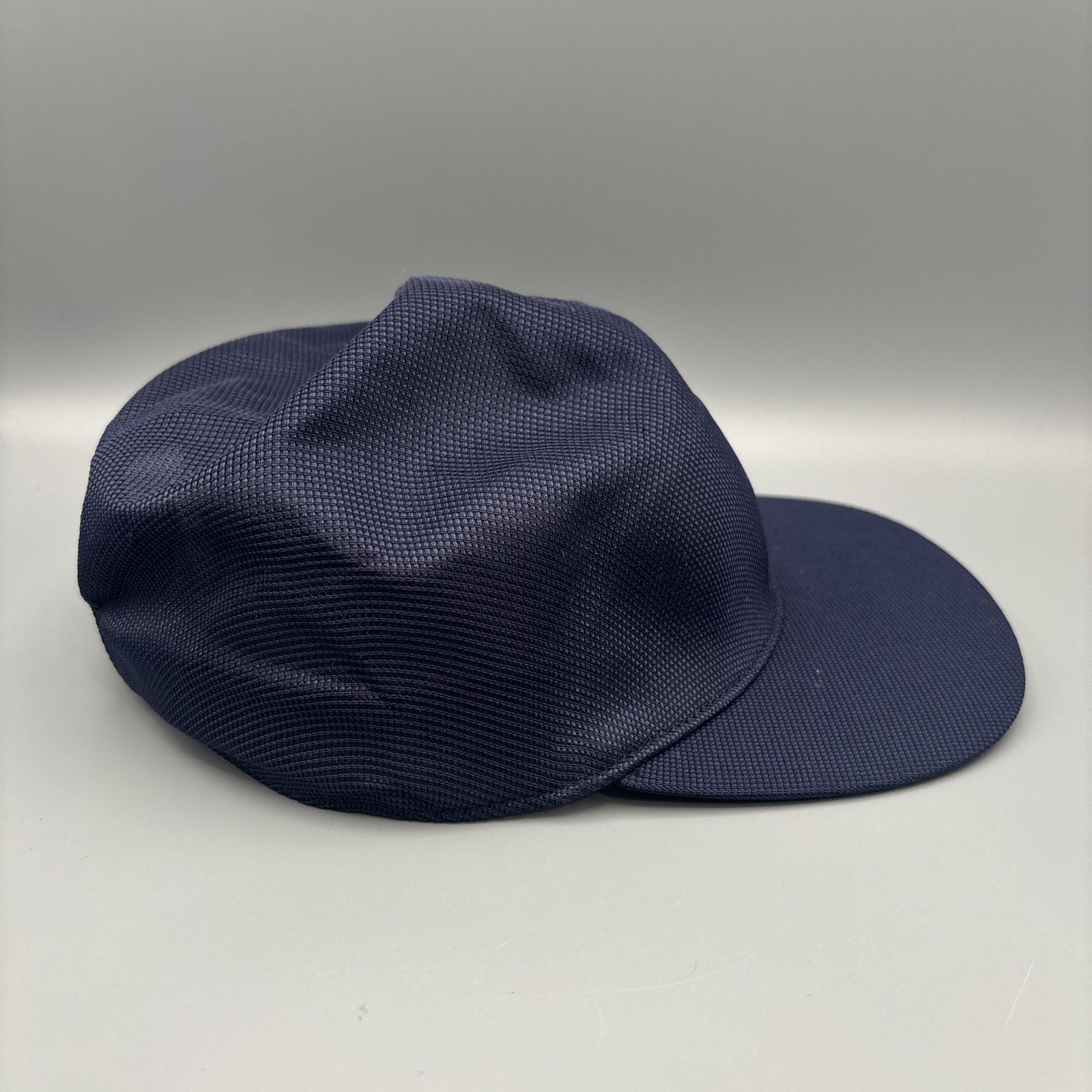 On Cloud Lightweight Running Hat Strapback Adjust… - image 4