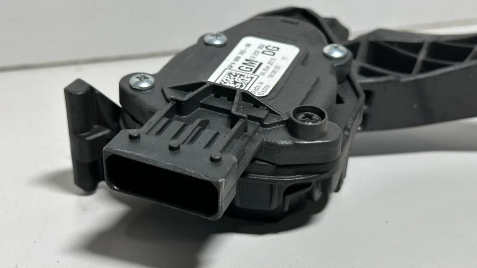 13237352 AC Delco acelerador sensor de posição do pedal para Chevy Chevrolet Impala - Imagem 3 de 4