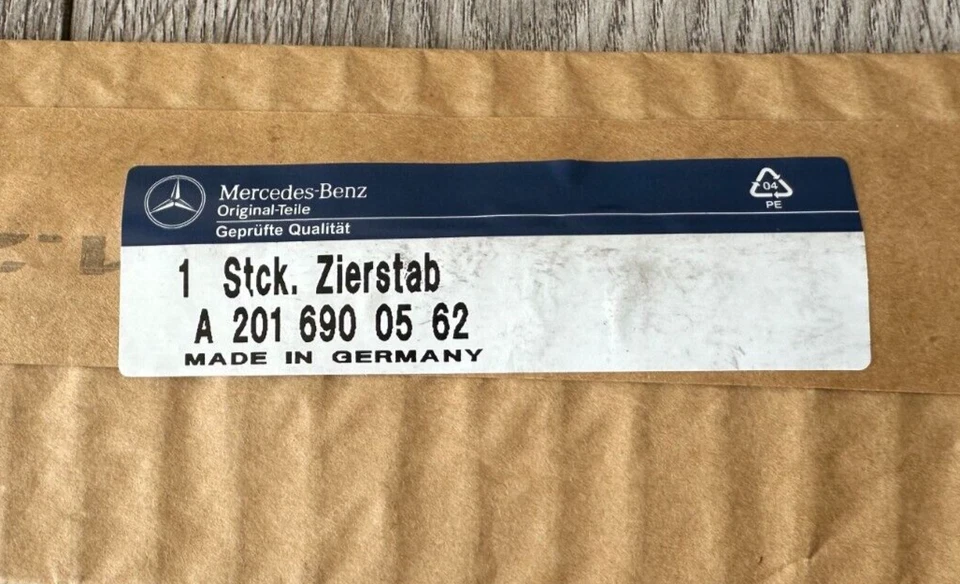 TIRA PROTECTORA MOLDURA TRASERA IZQUIERDA MERCEDES 190E 1990-1993 NUEVA 2016900562 OEM Foto 3 de 3