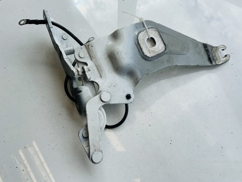 BMW X5 2007 Hood bonnet Hinge right 720862801, Genuine #1425520-32