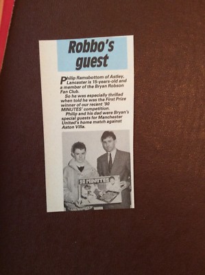 J1c Ephemera Fußball Bild Bryan Robson Philip Ramsbottom
