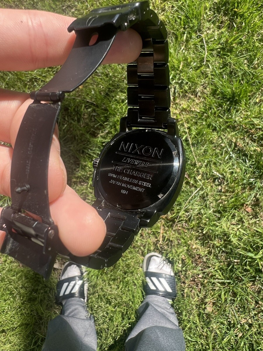 Nixon Livewire Watch 17L Quartz WORKING The Charger 100 Meter Black Charcoal Nixon Charger, Black / Steel (A1072-2541) main image 4