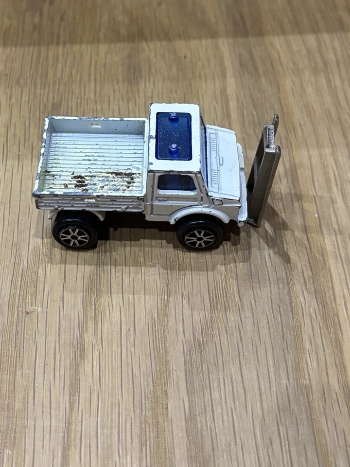 DE COLECCIÓN MAJORETTE MERCEDES UNIMOG BLANCO c1980s ESCALA 1/82 Foto 2 de 4
