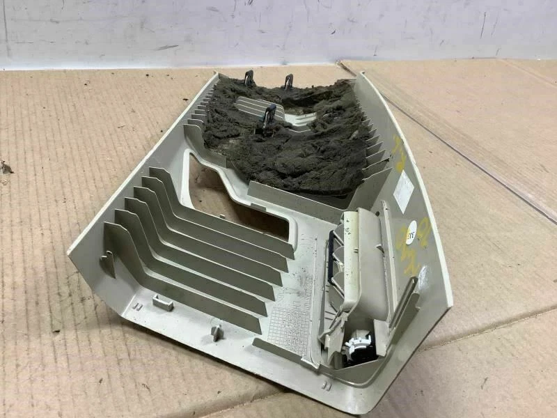 VOLVO XC90 2008 3,2 L 6 CILINDROS TRASERO IZQUIERDO CONDUCTOR SUPERIOR C PILAR CUBIERTA MOLDURA DE FÁBRICA Foto 3 de 4