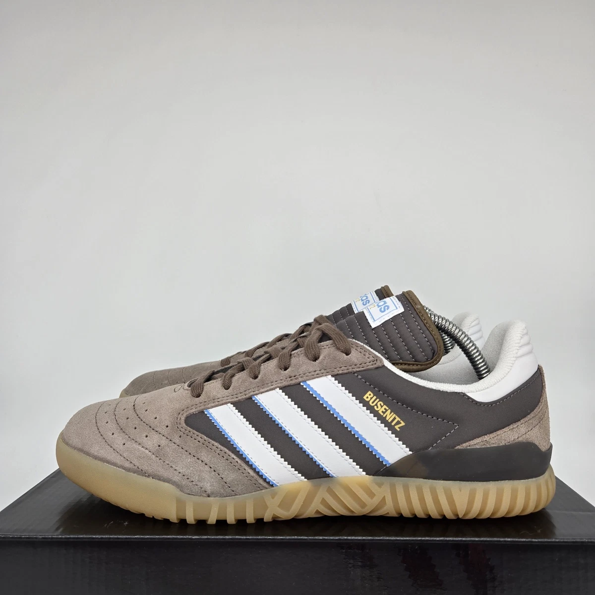 adidas gazelle silver green womens Men's adidas Gazelle Indoor Shoes