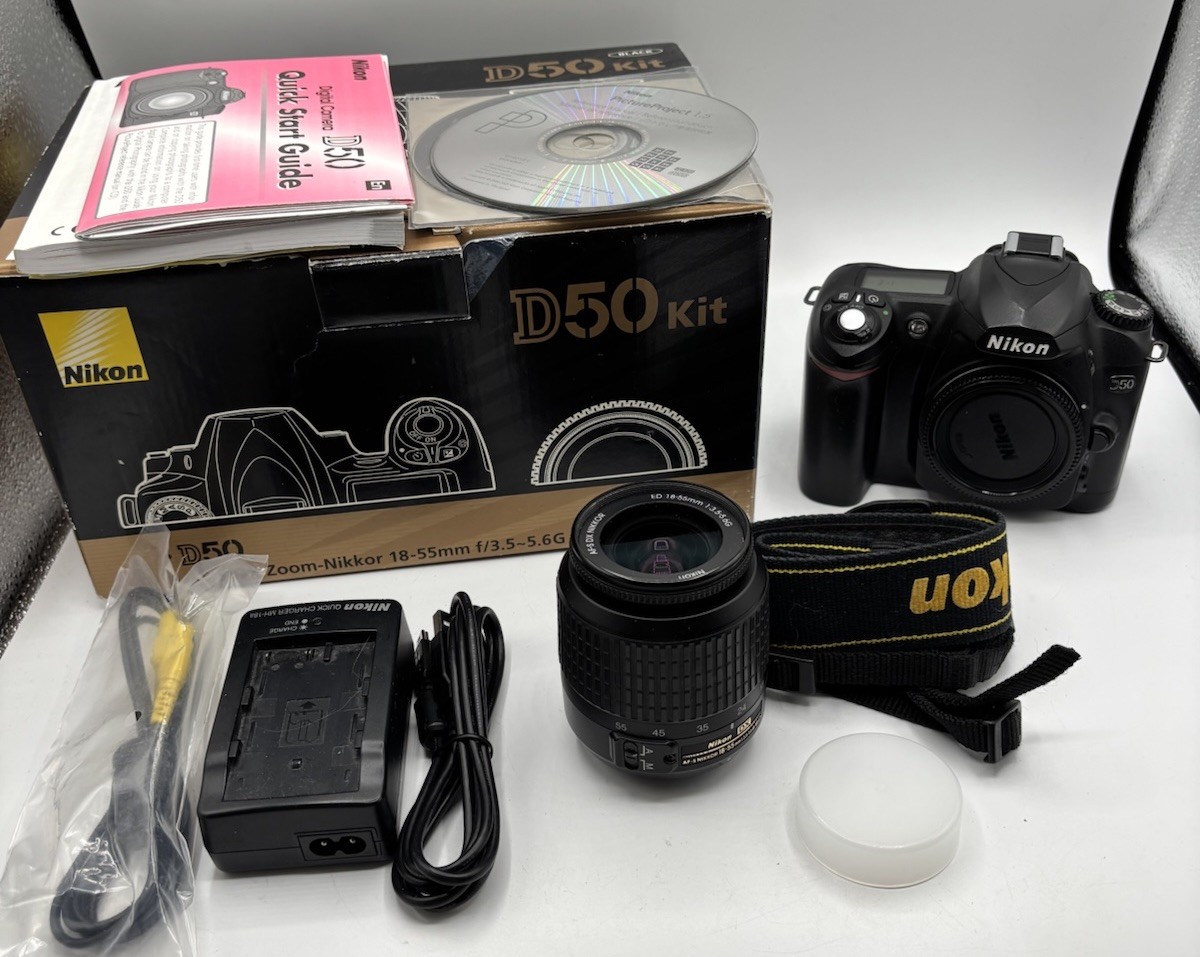 Nikon D D50 6.1MP Digital SLR Camera - Black (Kit w/ 18-55mm Lens)