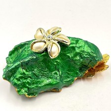 Vintage Faux Pearl Flower Oyster Shell Trinket Dish Green & Gold Jewelry Holder