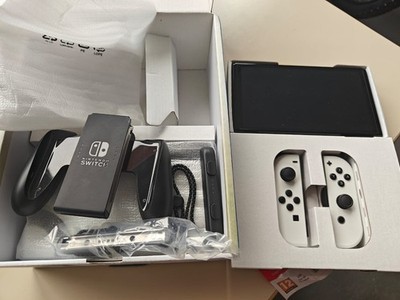 Nintendo Switch OLED-Modell, Weiß, Inkl. Super Mario Bros. Wonder und OVP 