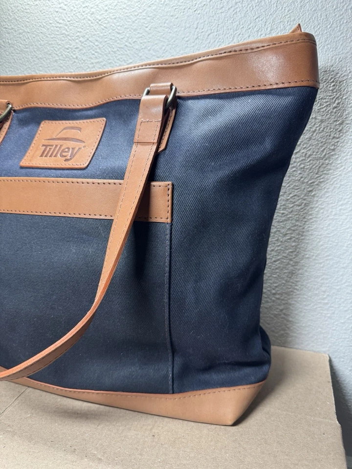 Bolso de Viaje Tilley de Lona Encerada Borde de Cuero Hecho en Canadá (NUEVO) Foto 2 de 4